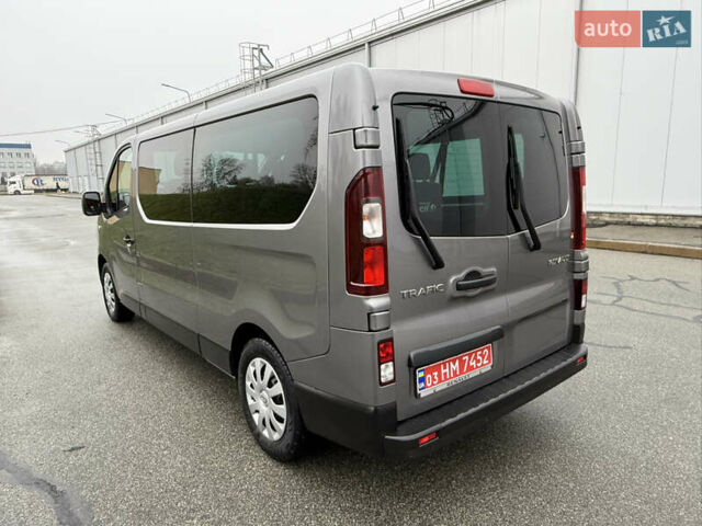 Серый Рено Трафик, объемом двигателя 2 л и пробегом 275 тыс. км за 24800 $, фото 9 на Automoto.ua