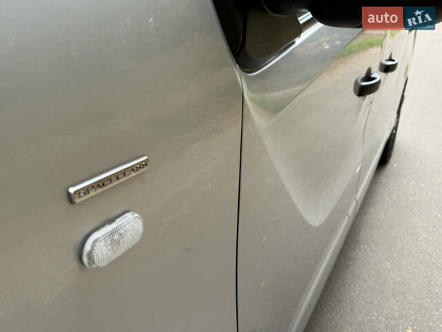 Сірий Рено Трафік, об'ємом двигуна 2 л та пробігом 135 тис. км за 34800 $, фото 21 на Automoto.ua