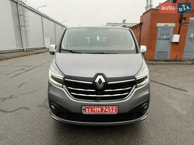 Серый Рено Трафик, объемом двигателя 2 л и пробегом 275 тыс. км за 24800 $, фото 55 на Automoto.ua