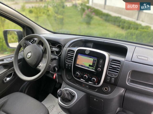 Серый Рено Трафик, объемом двигателя 2 л и пробегом 245 тыс. км за 17500 $, фото 24 на Automoto.ua