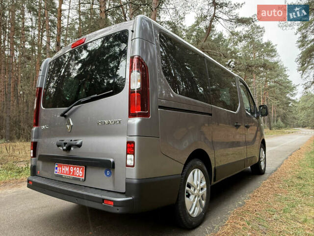 Серый Рено Трафик, объемом двигателя 2 л и пробегом 52 тыс. км за 28800 $, фото 14 на Automoto.ua