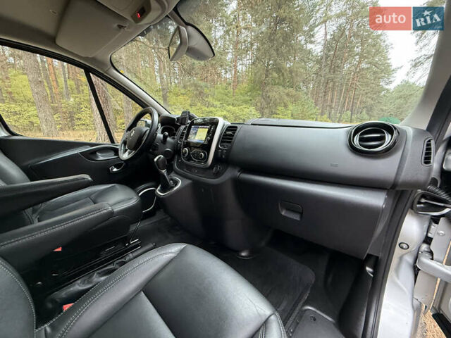 Сірий Рено Трафік, об'ємом двигуна 2 л та пробігом 135 тис. км за 34800 $, фото 75 на Automoto.ua