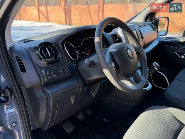 Сірий Рено Трафік, об'ємом двигуна 2 л та пробігом 298 тис. км за 23800 $, фото 29 на Automoto.ua