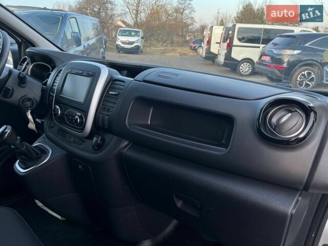 Сірий Рено Трафік, об'ємом двигуна 2 л та пробігом 220 тис. км за 21500 $, фото 34 на Automoto.ua