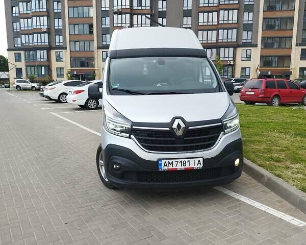 Серый Рено Трафик, объемом двигателя 2 л и пробегом 212 тыс. км за 16300 $, фото 45 на Automoto.ua