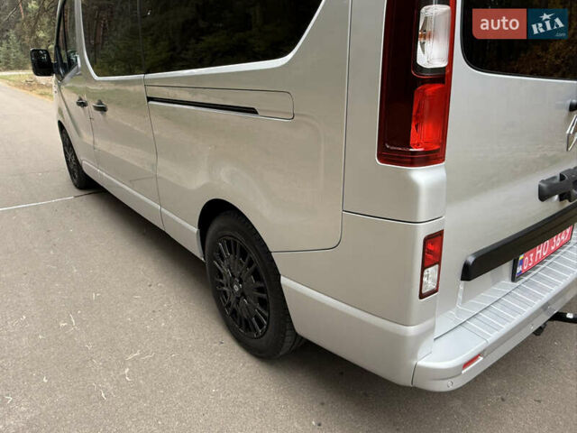 Сірий Рено Трафік, об'ємом двигуна 2 л та пробігом 135 тис. км за 34800 $, фото 115 на Automoto.ua