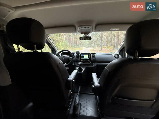 Сірий Рено Трафік, об'ємом двигуна 2 л та пробігом 135 тис. км за 34800 $, фото 92 на Automoto.ua