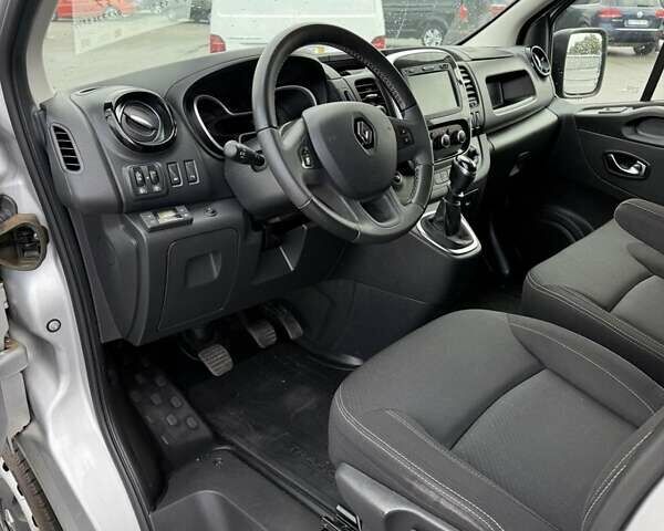 Серый Рено Трафик, объемом двигателя 2 л и пробегом 138 тыс. км за 22900 $, фото 27 на Automoto.ua