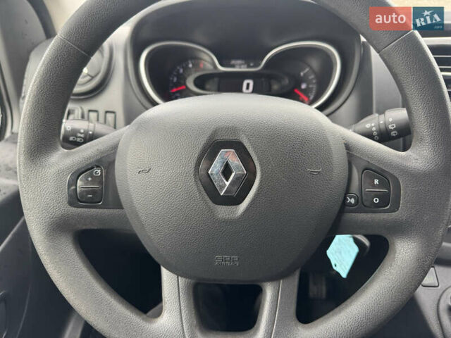 Серый Рено Трафик, объемом двигателя 2 л и пробегом 202 тыс. км за 23999 $, фото 14 на Automoto.ua