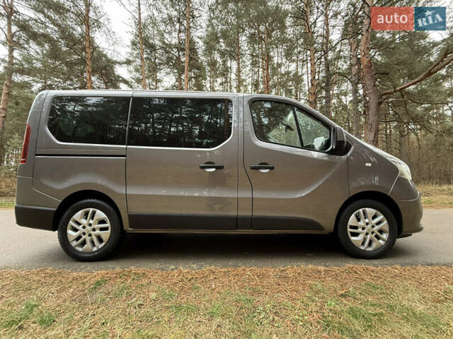 Серый Рено Трафик, объемом двигателя 2 л и пробегом 52 тыс. км за 28800 $, фото 16 на Automoto.ua