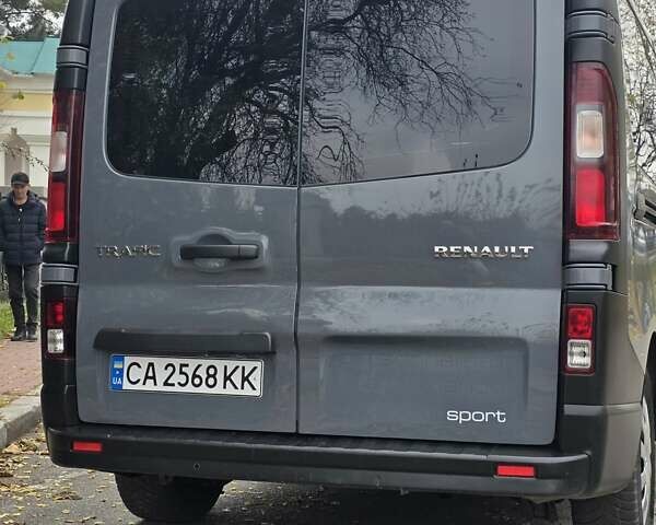 Серый Рено Трафик, объемом двигателя 2 л и пробегом 203 тыс. км за 23500 $, фото 45 на Automoto.ua