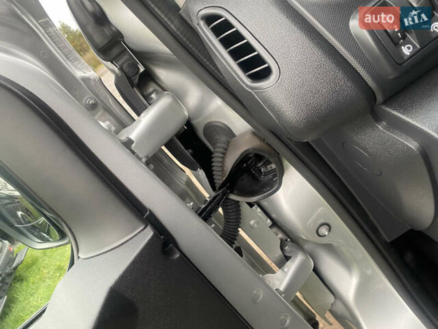 Серый Рено Трафик, объемом двигателя 2 л и пробегом 150 тыс. км за 22500 $, фото 30 на Automoto.ua