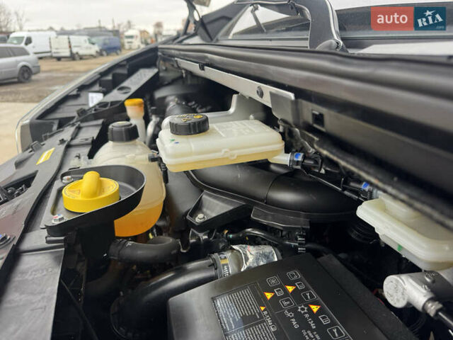 Серый Рено Трафик, объемом двигателя 2 л и пробегом 93 тыс. км за 25999 $, фото 16 на Automoto.ua