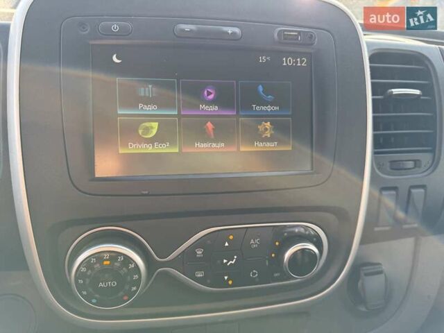 Серый Рено Трафик, объемом двигателя 2 л и пробегом 205 тыс. км за 25700 $, фото 52 на Automoto.ua