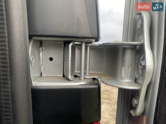 Серый Рено Трафик, объемом двигателя 2 л и пробегом 150 тыс. км за 22500 $, фото 20 на Automoto.ua