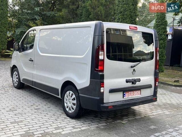 Серый Рено Трафик, объемом двигателя 2 л и пробегом 174 тыс. км за 16999 $, фото 22 на Automoto.ua