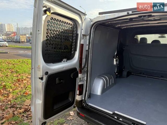 Серый Рено Трафик, объемом двигателя 2 л и пробегом 205 тыс. км за 25700 $, фото 41 на Automoto.ua