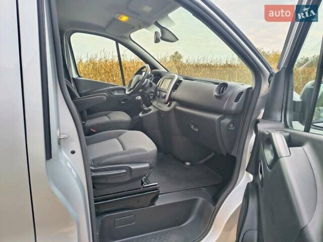 Серый Рено Трафик, объемом двигателя 2 л и пробегом 204 тыс. км за 24300 $, фото 20 на Automoto.ua