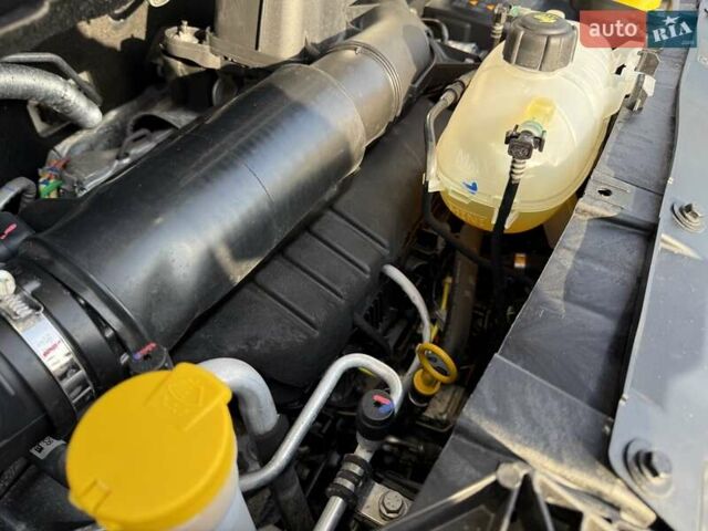 Серый Рено Трафик, объемом двигателя 2 л и пробегом 205 тыс. км за 25700 $, фото 58 на Automoto.ua