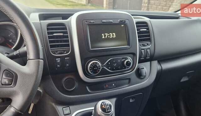 Серый Рено Трафик, объемом двигателя 2 л и пробегом 204 тыс. км за 24300 $, фото 7 на Automoto.ua