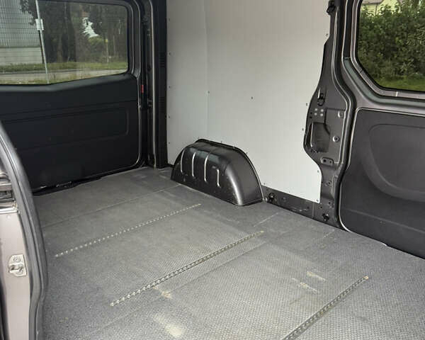 Сірий Рено Трафік, об'ємом двигуна 2 л та пробігом 219 тис. км за 21999 $, фото 39 на Automoto.ua