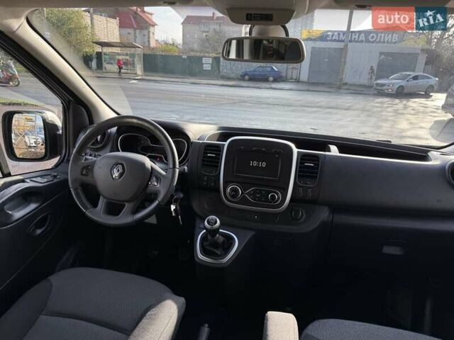 Серый Рено Трафик, объемом двигателя 2 л и пробегом 205 тыс. км за 25700 $, фото 38 на Automoto.ua
