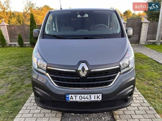 Серый Рено Трафик, объемом двигателя 2 л и пробегом 87 тыс. км за 25950 $, фото 7 на Automoto.ua