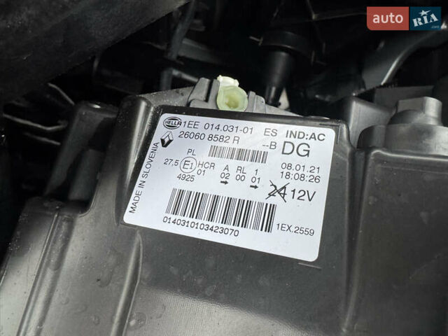 Серый Рено Трафик, объемом двигателя 2 л и пробегом 93 тыс. км за 25999 $, фото 12 на Automoto.ua