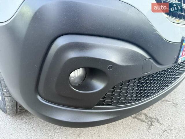 Серый Рено Трафик, объемом двигателя 2 л и пробегом 226 тыс. км за 18900 $, фото 52 на Automoto.ua