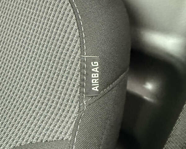 Сірий Рено Трафік, об'ємом двигуна 2 л та пробігом 219 тис. км за 21999 $, фото 21 на Automoto.ua