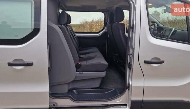 Серый Рено Трафик, объемом двигателя 2 л и пробегом 204 тыс. км за 24300 $, фото 19 на Automoto.ua