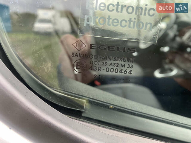 Серый Рено Трафик, объемом двигателя 2 л и пробегом 150 тыс. км за 22500 $, фото 14 на Automoto.ua