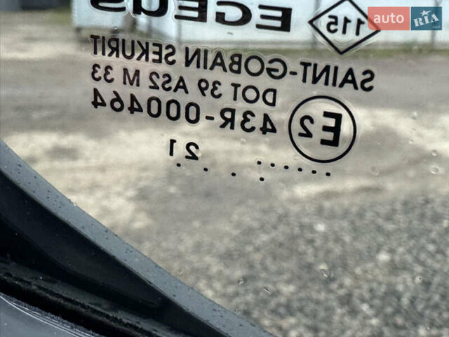 Серый Рено Трафик, объемом двигателя 2 л и пробегом 93 тыс. км за 25999 $, фото 25 на Automoto.ua