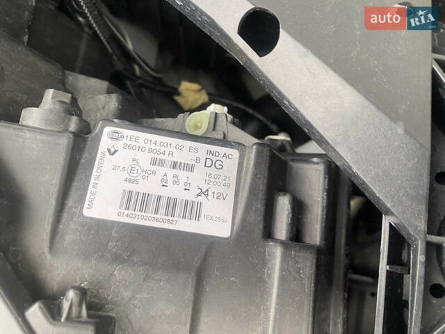 Серый Рено Трафик, объемом двигателя 2 л и пробегом 150 тыс. км за 22500 $, фото 34 на Automoto.ua