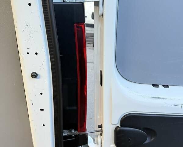 Серый Рено Трафик, объемом двигателя 2 л и пробегом 226 тыс. км за 18900 $, фото 20 на Automoto.ua