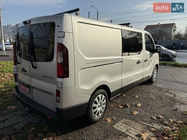Серый Рено Трафик, объемом двигателя 2 л и пробегом 205 тыс. км за 25700 $, фото 6 на Automoto.ua