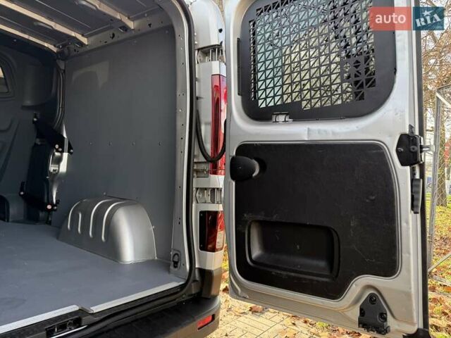 Серый Рено Трафик, объемом двигателя 2 л и пробегом 205 тыс. км за 25700 $, фото 42 на Automoto.ua