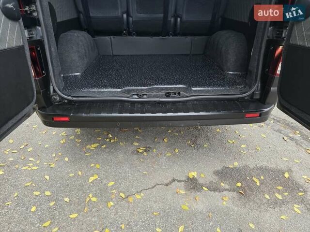 Серый Рено Трафик, объемом двигателя 2 л и пробегом 203 тыс. км за 23500 $, фото 7 на Automoto.ua