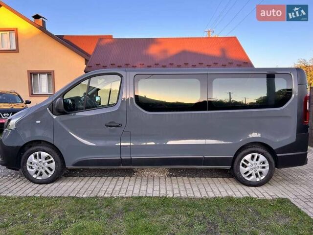 Серый Рено Трафик, объемом двигателя 2 л и пробегом 87 тыс. км за 25950 $, фото 3 на Automoto.ua