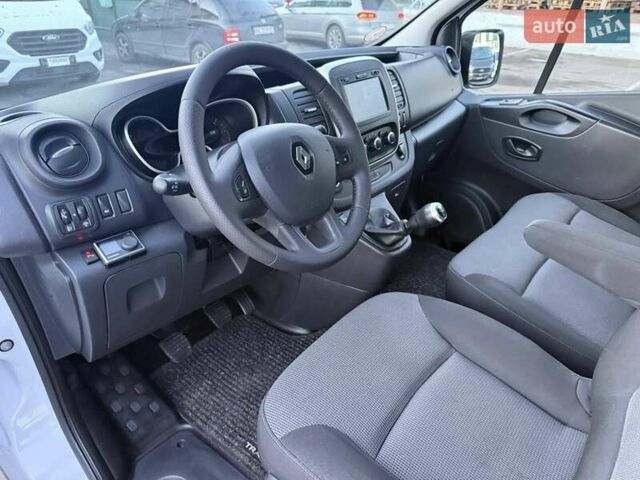 Серый Рено Трафик, объемом двигателя 2 л и пробегом 226 тыс. км за 18900 $, фото 35 на Automoto.ua