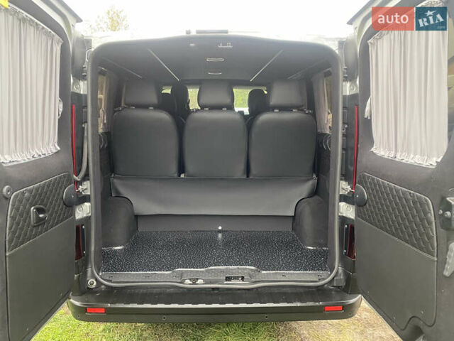 Серый Рено Трафик, объемом двигателя 2 л и пробегом 150 тыс. км за 22500 $, фото 18 на Automoto.ua