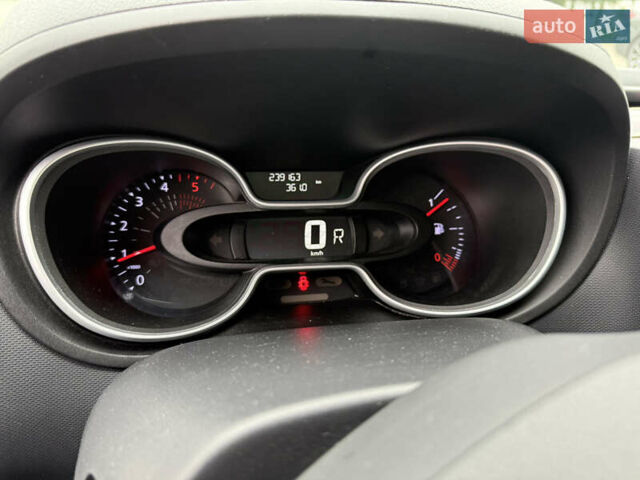 Сірий Рено Трафік, об'ємом двигуна 2 л та пробігом 219 тис. км за 21999 $, фото 20 на Automoto.ua