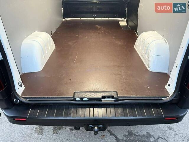 Серый Рено Трафик, объемом двигателя 2 л и пробегом 226 тыс. км за 18900 $, фото 16 на Automoto.ua