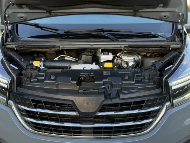 Серый Рено Трафик, объемом двигателя 2 л и пробегом 146 тыс. км за 28500 $, фото 8 на Automoto.ua