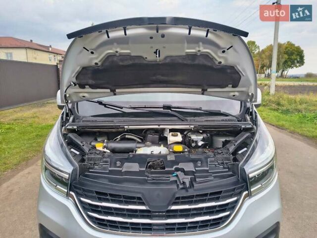 Серый Рено Трафик, объемом двигателя 2 л и пробегом 204 тыс. км за 24300 $, фото 25 на Automoto.ua