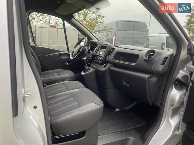 Серый Рено Трафик, объемом двигателя 2 л и пробегом 150 тыс. км за 22500 $, фото 8 на Automoto.ua