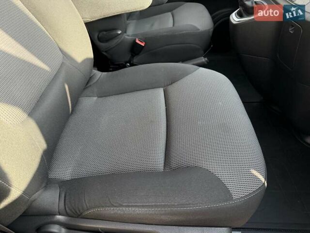 Серый Рено Трафик, объемом двигателя 2 л и пробегом 205 тыс. км за 25700 $, фото 33 на Automoto.ua