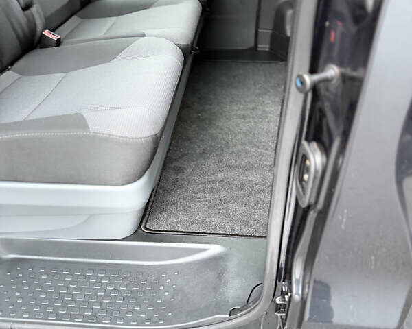 Серый Рено Трафик, объемом двигателя 2 л и пробегом 210 тыс. км за 24300 $, фото 14 на Automoto.ua