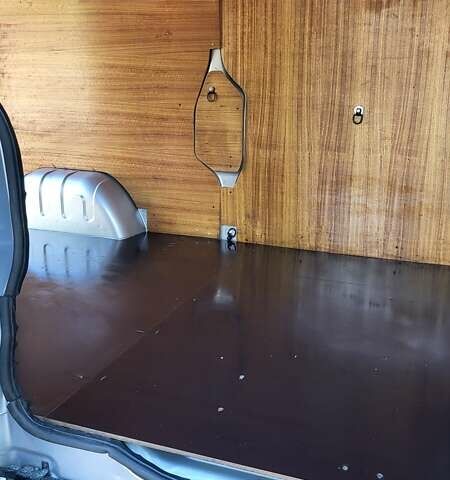 Серый Рено Трафик, объемом двигателя 2 л и пробегом 217 тыс. км за 18300 $, фото 16 на Automoto.ua