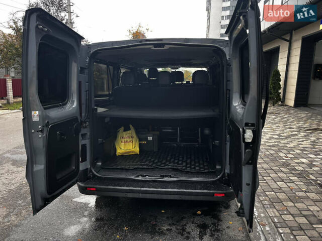 Сірий Рено Трафік, об'ємом двигуна 2 л та пробігом 227 тис. км за 26770 $, фото 10 на Automoto.ua